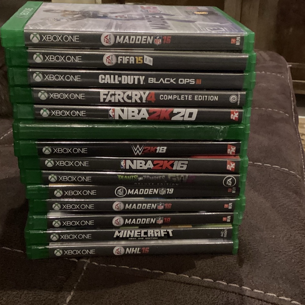 One Game Bundle - Green Cases